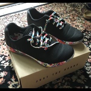 Nobull Black Daisy Trainers size 8.5